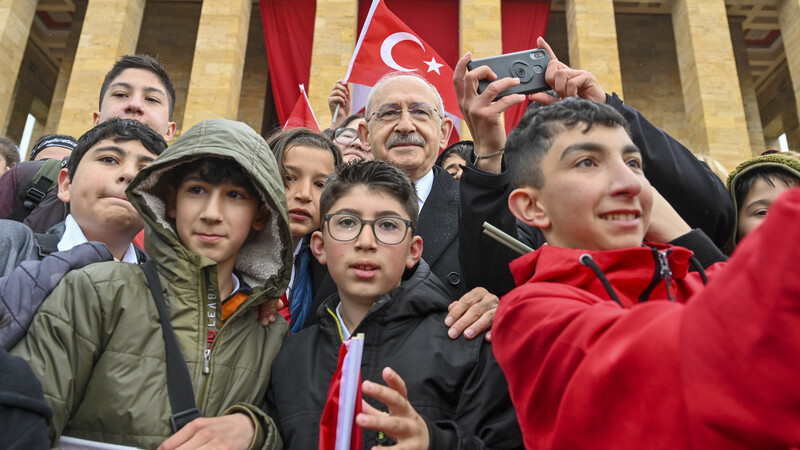 Kemal Kılıçdaroğlu, 23 Nisan Resmi Törenine Katıldı